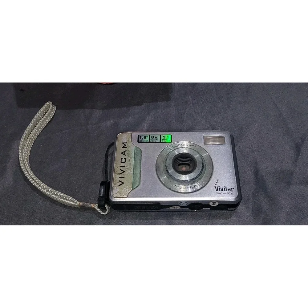 Vivitar ViviCam 5022 Digital Camera 5.1 MP 1.8 Inch LCD Screen AS IS PARTS ONLY